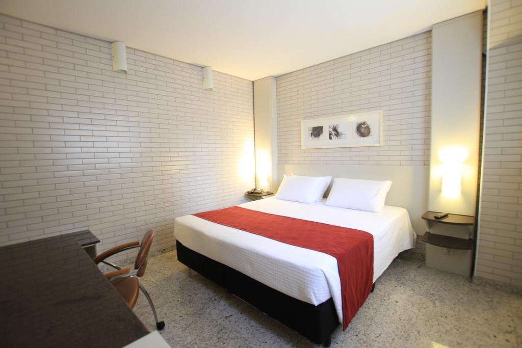 Hotel Confiance Batel كوريتيبا الغرفة الصورة